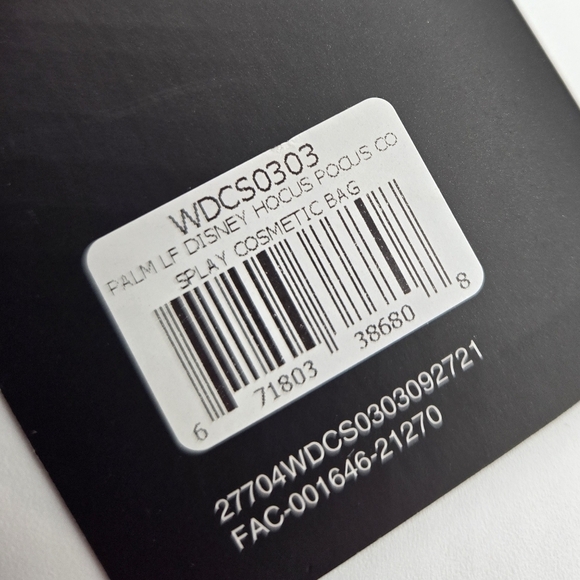 Loungefly Hocus Pocus SARAH SANDERSON Velvet Pouch - Picture 7 of 8